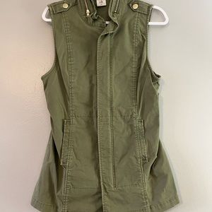Cabi explorer vest size small